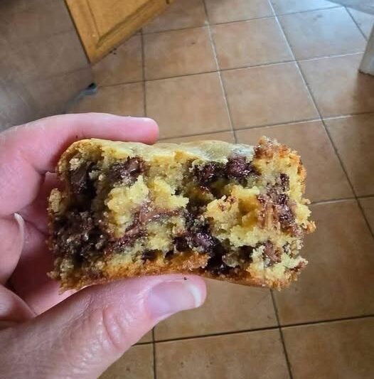 Chewy Chocolate Chip Cookie Bars